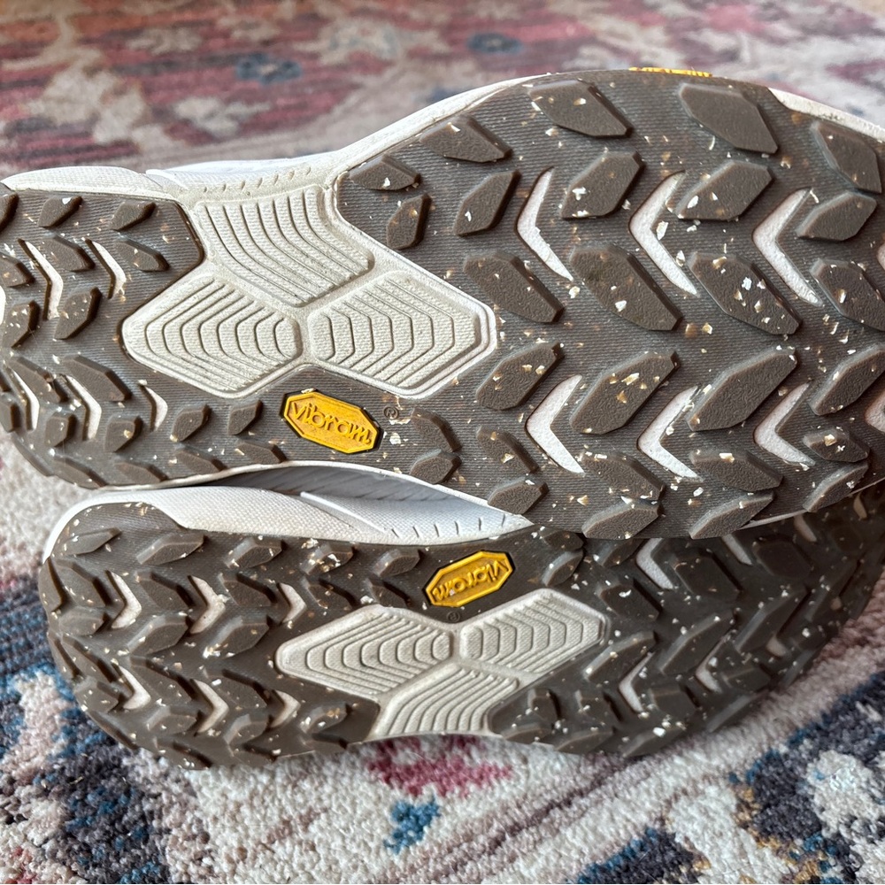 Women’s Hoka one one women’s transport gortex taupe sneakers - Picture 5 of 8